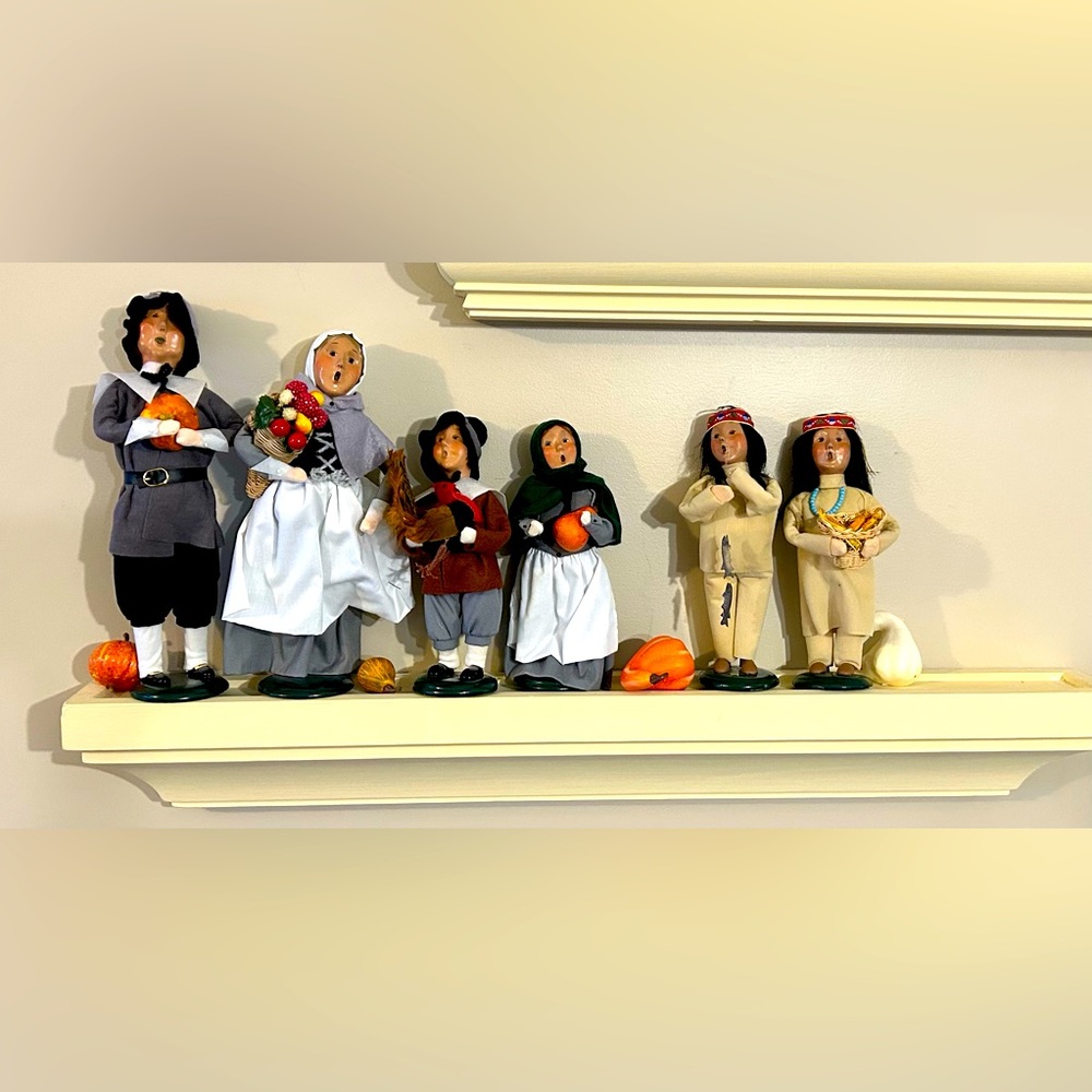 6 Buyers Choice Thanksgiving Carolers! 2 pilgrim adults & kids,2 Native American